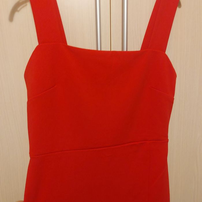 Rochie roșie Amisu
