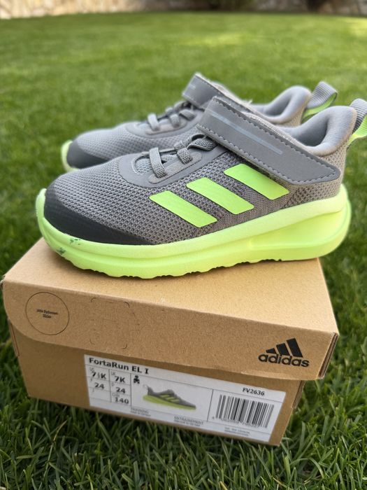 Продавам детски маратонки