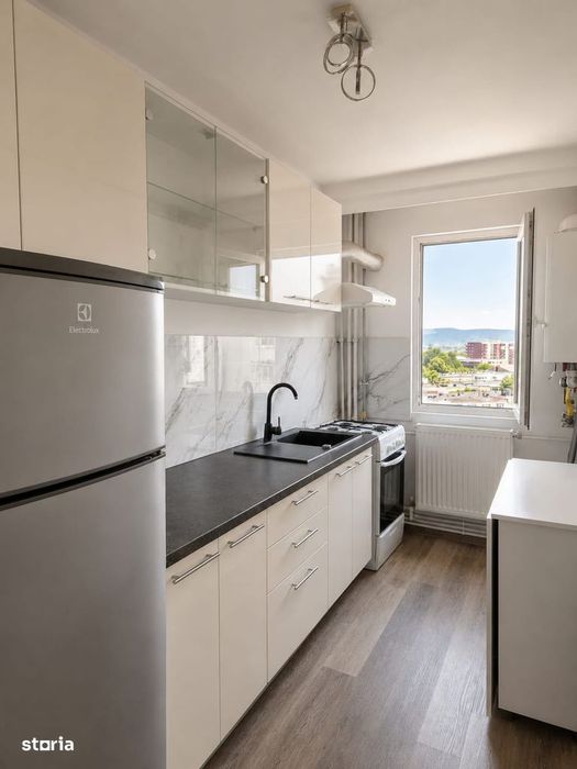Apartament 3 camere de vanzare – Zona Bucegi - Bacau
