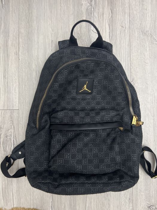 рюзкак JORDAN черный