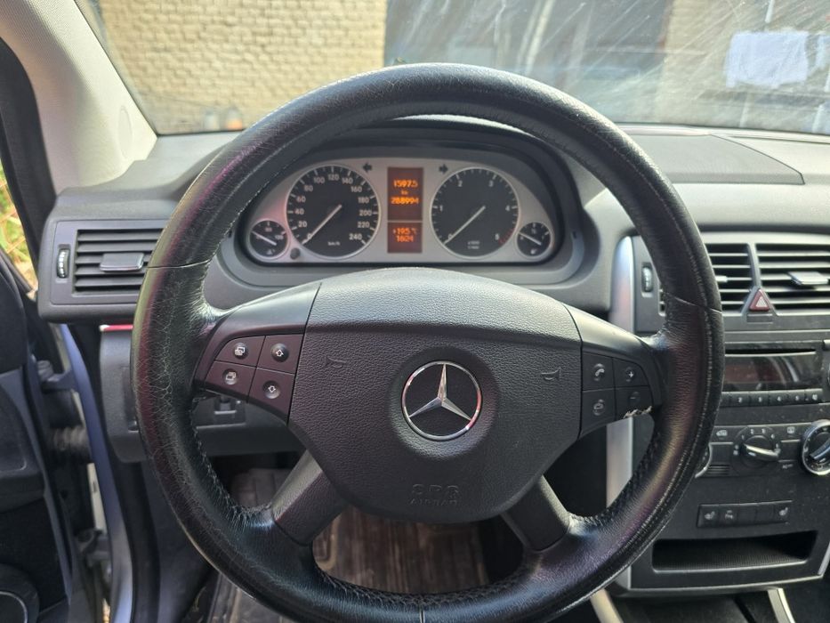 Vând Mercedes Benz B 200 CDI 2006