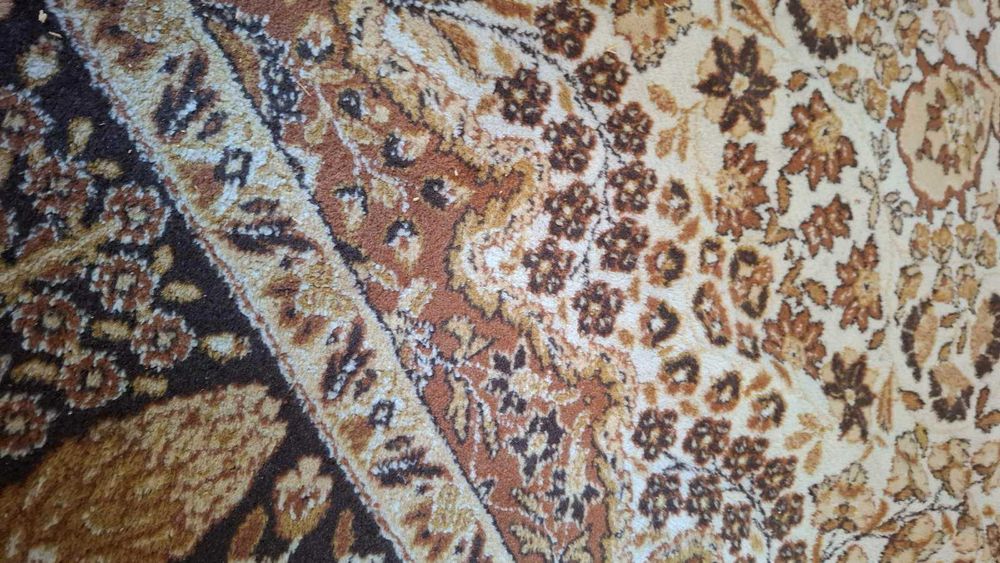 Килим тип персийски