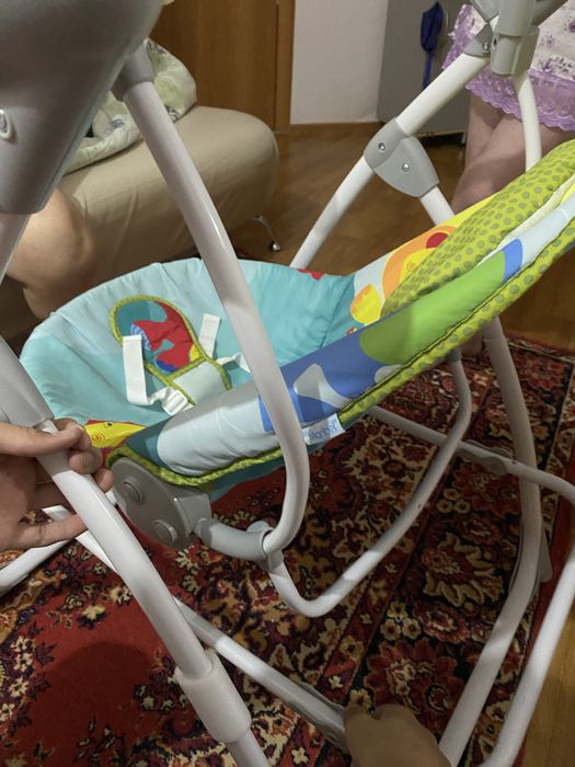 качеля для малышей