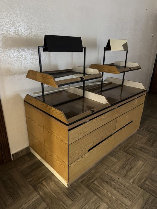 Островок Витрина с полками и ящиками