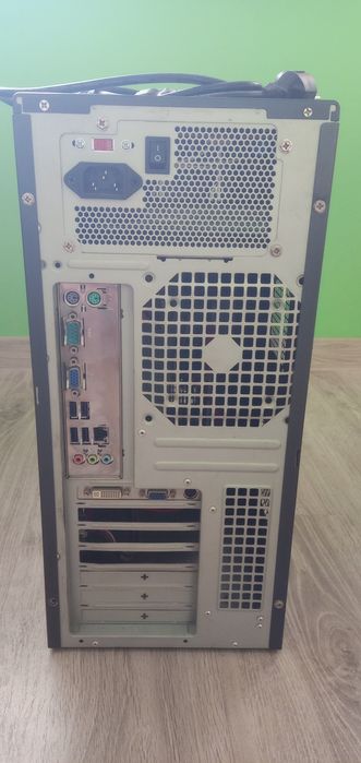 Стабилизатор на ток.Реле за лада.Компютър