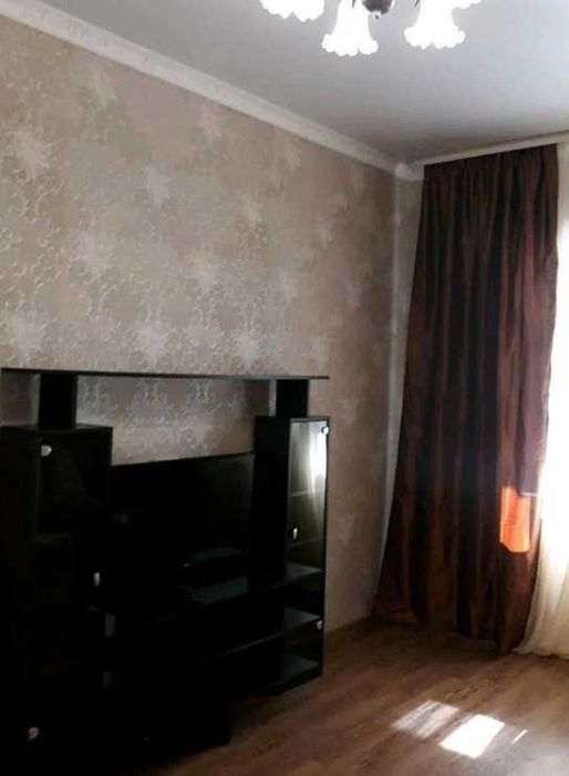 Дава се под наем Двустаен апартамент в Пловдив, Център - 57 кв.м за 285.6 € - Снимка #2