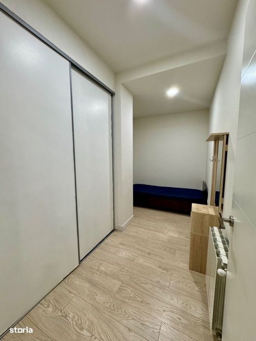 Inchiriez apartament 3 camere, Bermo-Intim