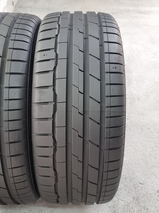 "Dot 24" 235/45/18 Hankooк 2Броя: 170€ 7.8мм