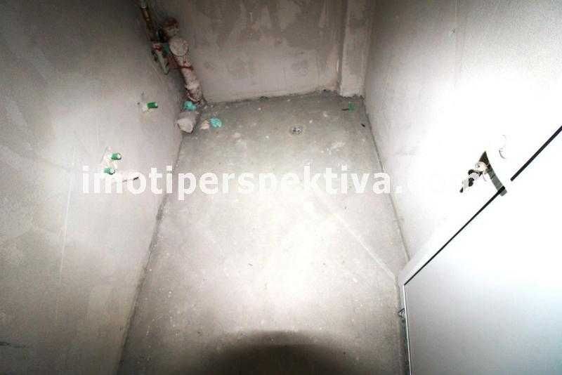 Продава се Тристаен апартамент в Пловдив, Център - 70 кв.м за 981 €/кв.м - Снимка #7