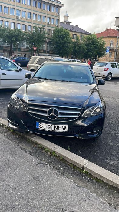 Vând Mercedes e-class 2013 cu motor defect distribuția trebe făcută