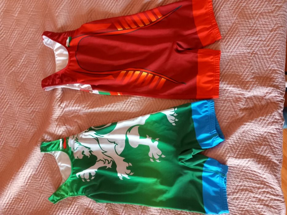 Продавам 2 трика за борба