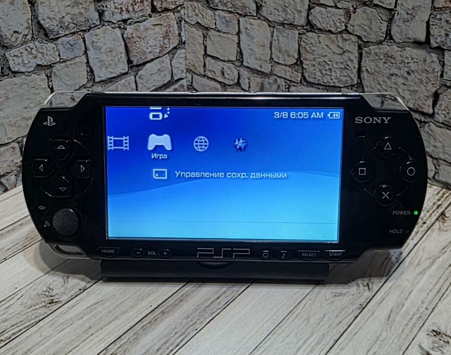 PSP 2000 Slim piano black