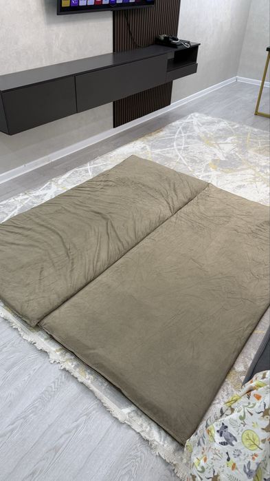 Продаются корпешки, разные одеяла.