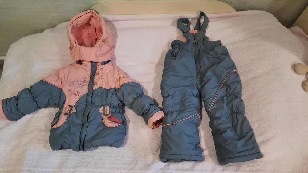 Зимний комбинезон для девочки