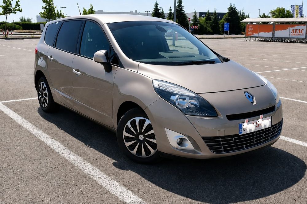 RENAULT Grand Scenic