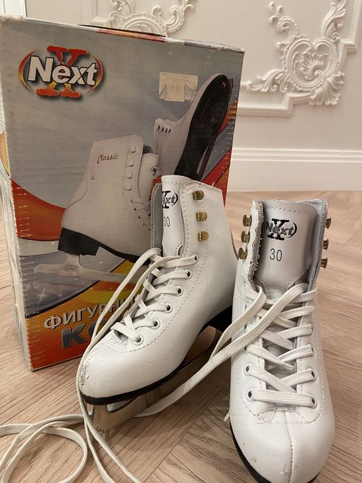 Продам коньки  новый