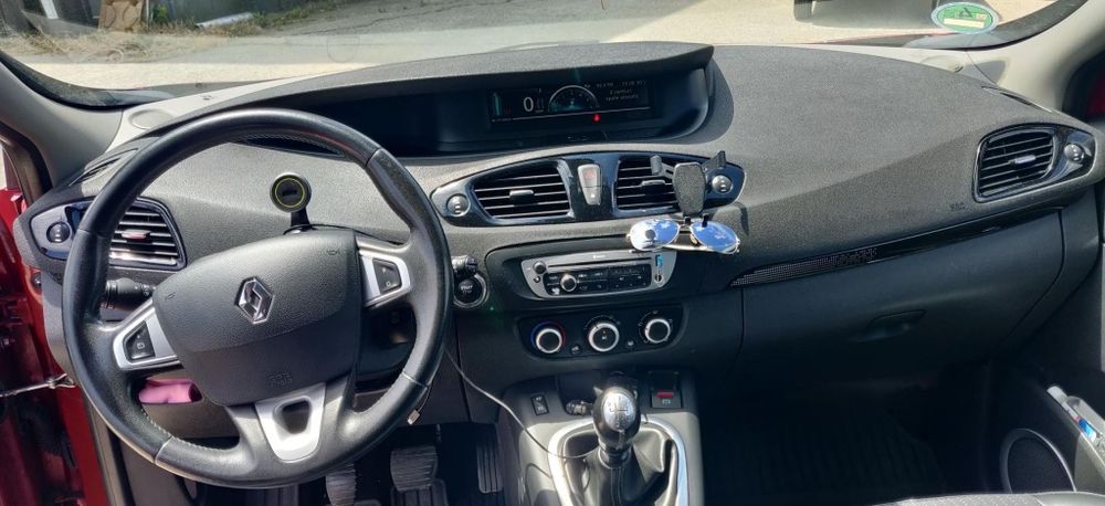 Renault Grandin Scenic 3, vand sau schimb doar cu auto cu 7 locuri pe