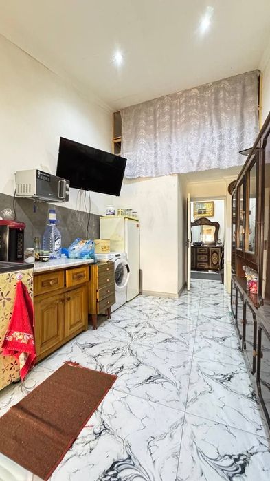 4 ком. квартира (100 м²). 4/10/10. Дом кирпич. Янгихает р-н (Сергели)