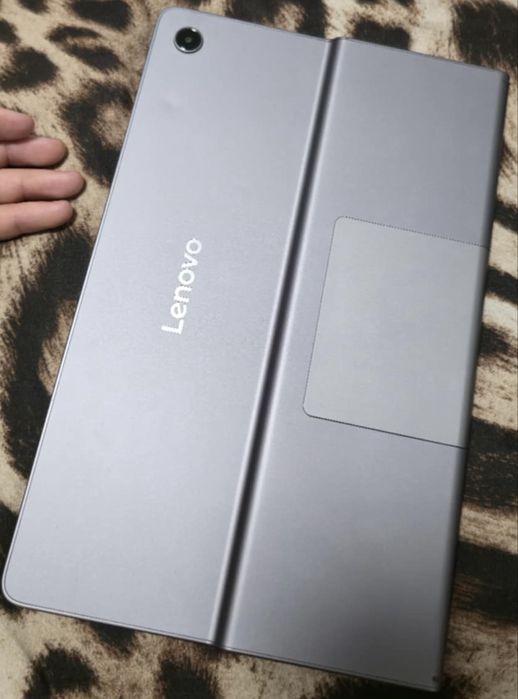 Vand tableta Lenovo tab plus