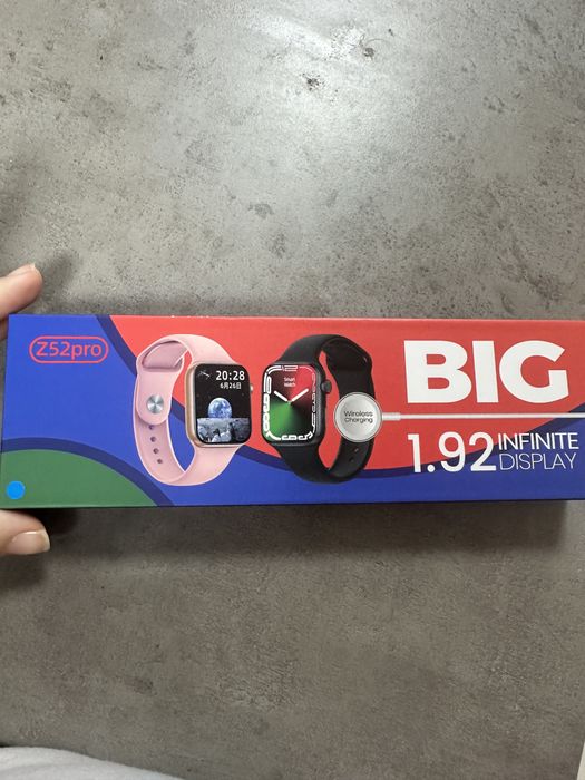 Смарт часовник за ръка