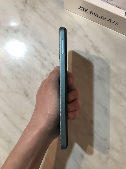ZTE Blade A75 состаеание нормалное