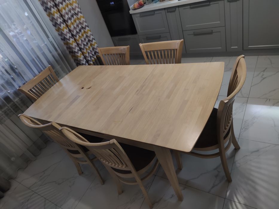 Кухонный стол б/у в комплекте 6 стульв