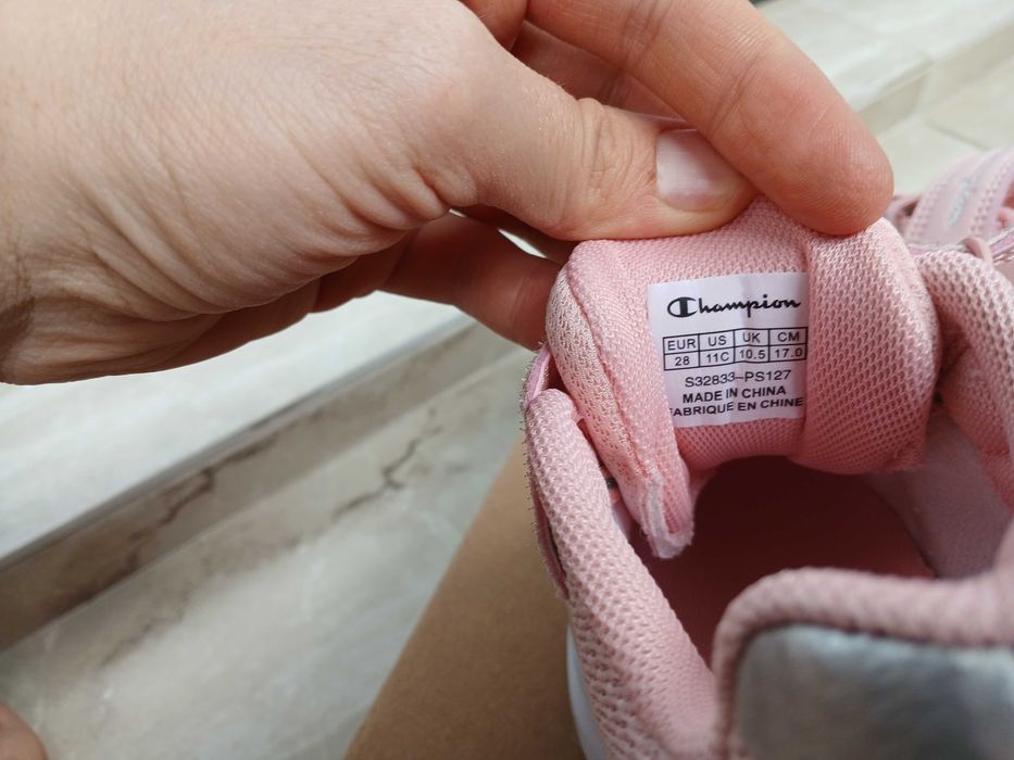 Маратонки за момиче