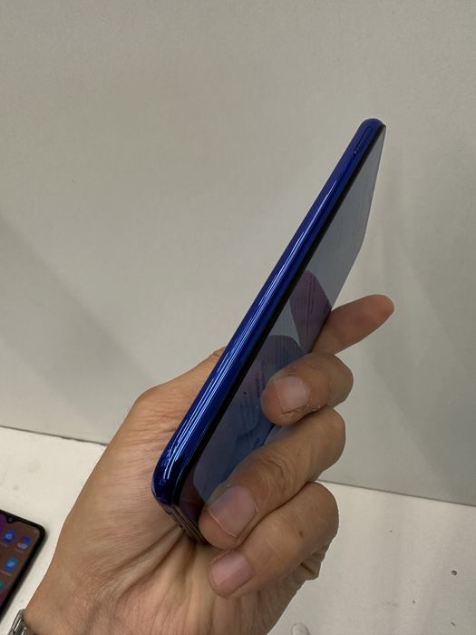 Продам redmi note 8