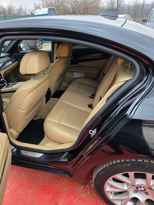 Bmw 750D-381 cp-euro6- rate fixe fără avans