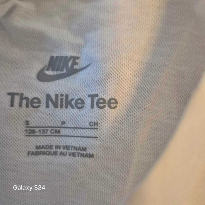 Тениски Nike, размер S.
