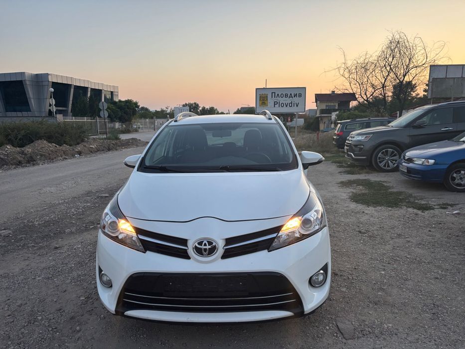 Toyota Verso   2.0 D4D 125 коня 2014