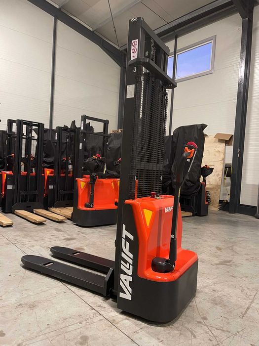 Electrostivuitor/Liza electrica/Transpaleta electrica - NOUA