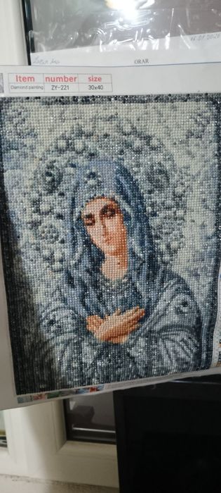 Tablou lucrat cu diamante.