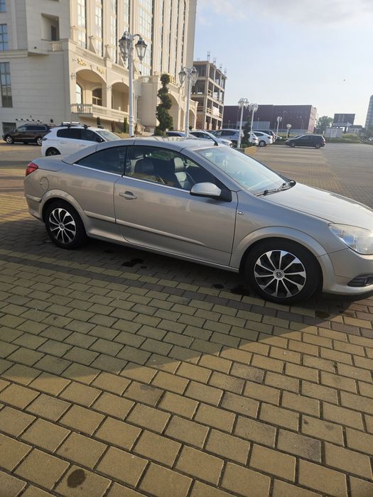 Opel astra h twintop