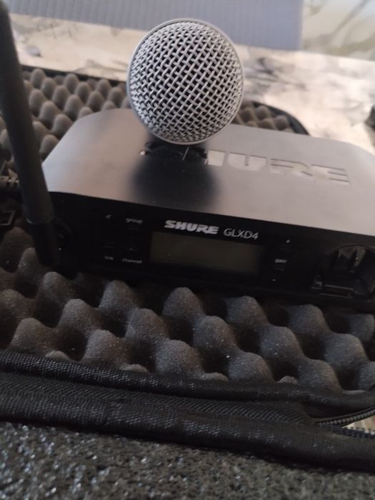 Vând microfon glxd4
