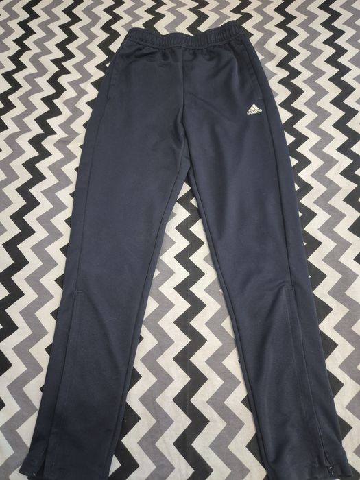 Trening Adidas baieti marime 13-14 ani