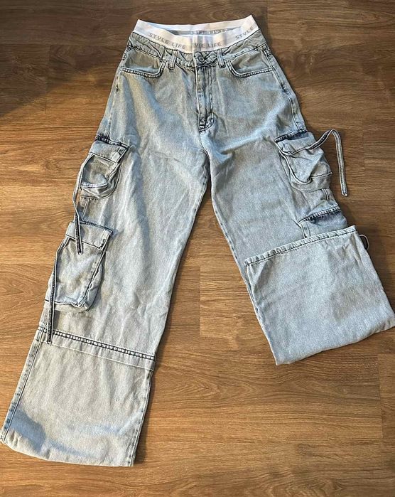 Дамски дънки с широк крачол