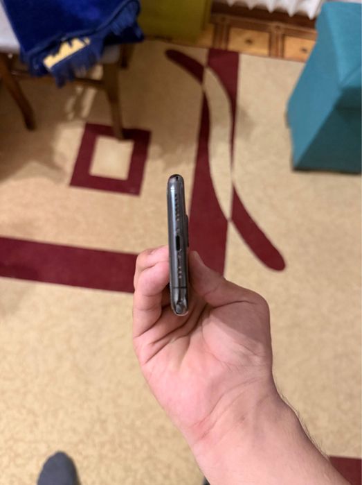 Iphone 11 pro srochni sotiladi