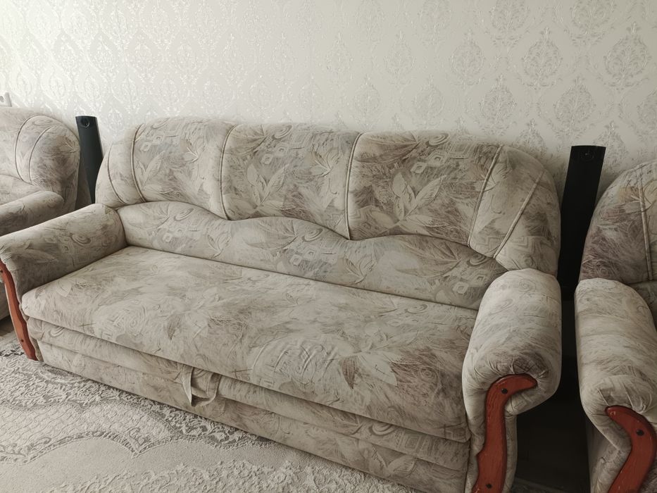 Продам диван тройку