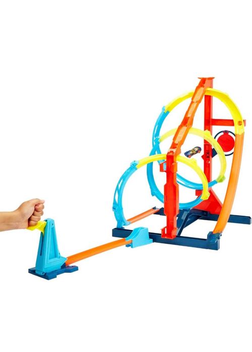 Hot wheels писти 3броя и Гараж