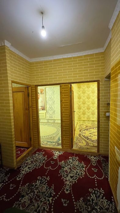 Raysentr bolnisayonda 3 xonali kvartira sotiladi narxi 430mln.