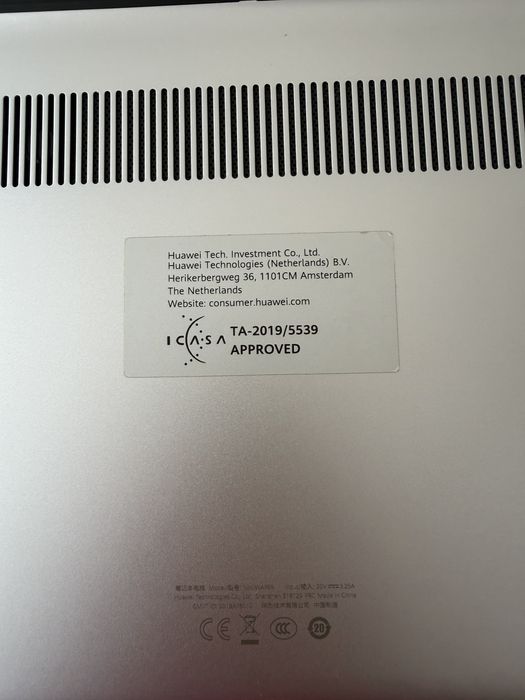 лаптоп Huawei MateBook D 15 в отлично състояние.