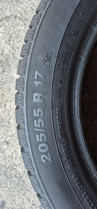 4 anvelope iarna,ca si noi,Continental 205/55/17.Pretul este pe bucata