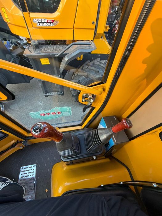 Продам погрузчик новый