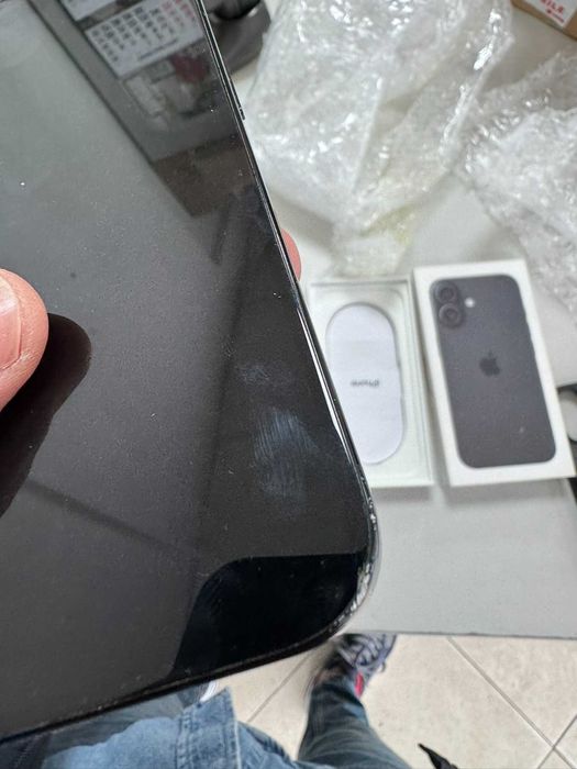 IPhone 16 256 mb