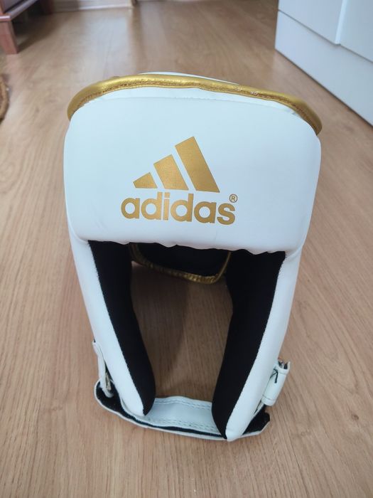 Продам боксерский шлем ADIDAS