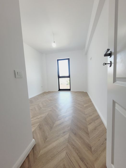PF vand ap 2 camere Intabulat, Iasi, bloc nou