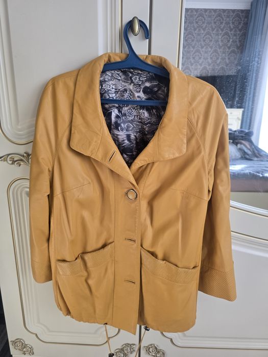 Продам кожаную куртку