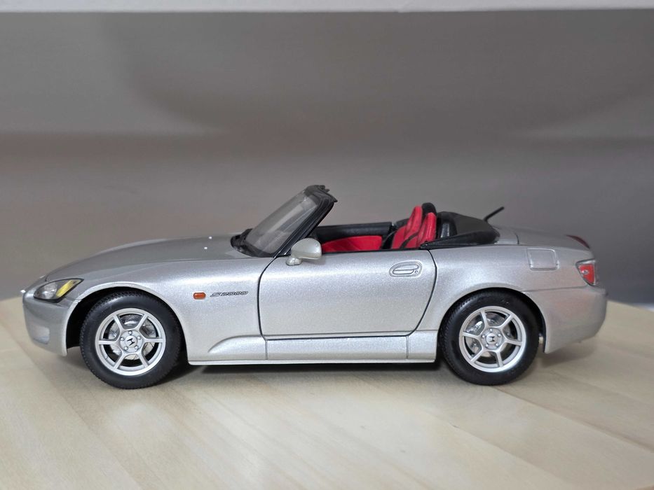 Macheta Auto 1/18 Maisto Honda S2000