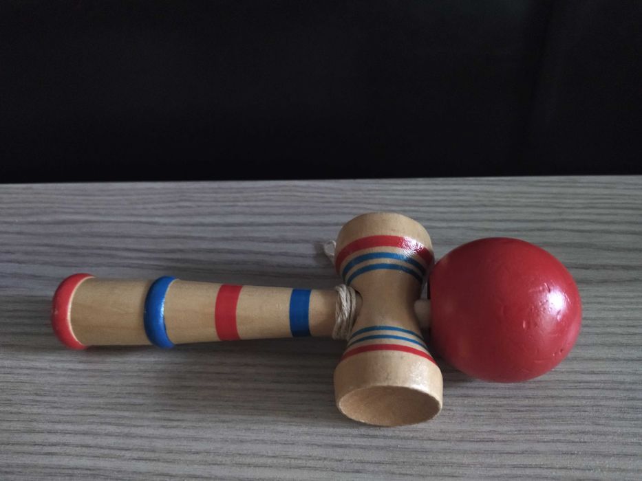 Kendama Noua ORIGINALA  (pentru cunoscatori) Pret Negociabil